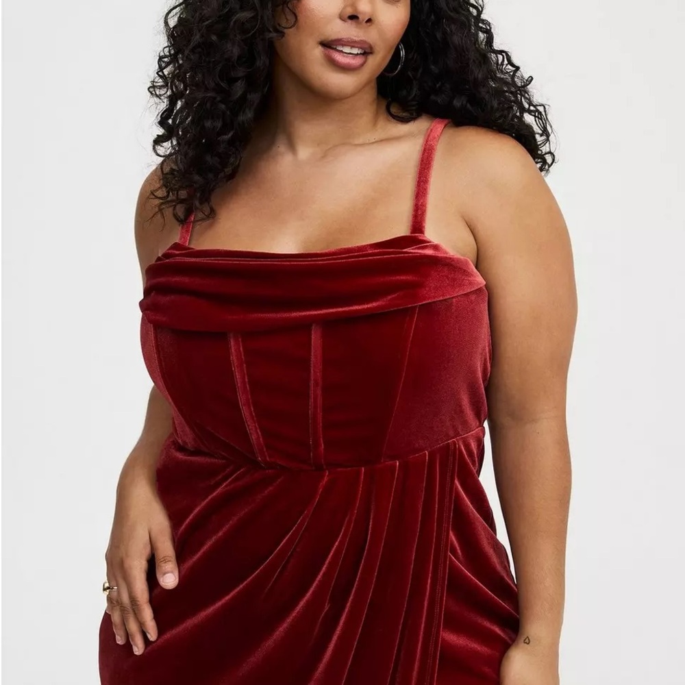 Midi Velvet Bustier Tulip Dress - Picture 3 of 12